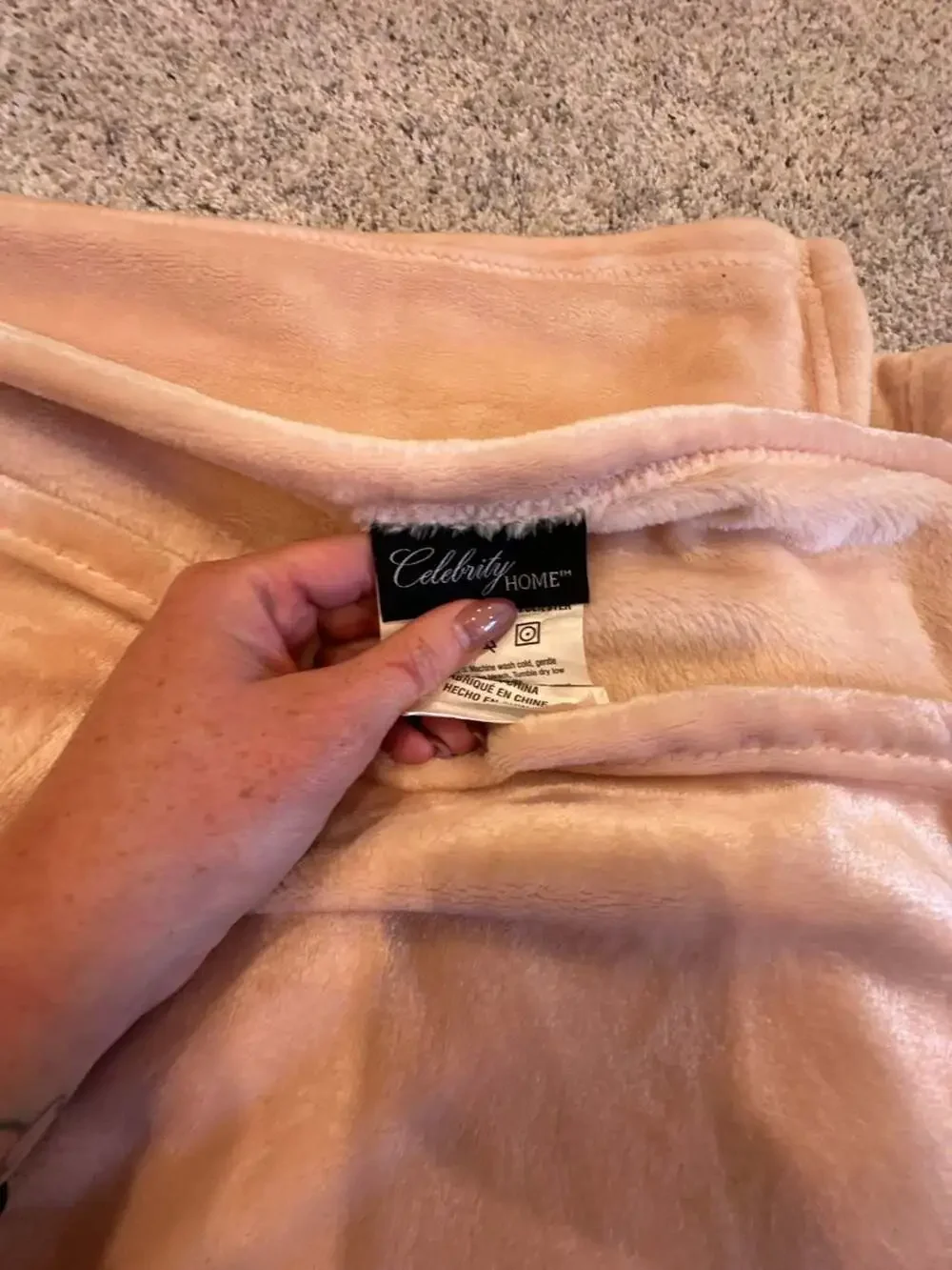 Celebrity Home 50 in. x 70 in. Polyester Plush Throw Blanket, Light Pink